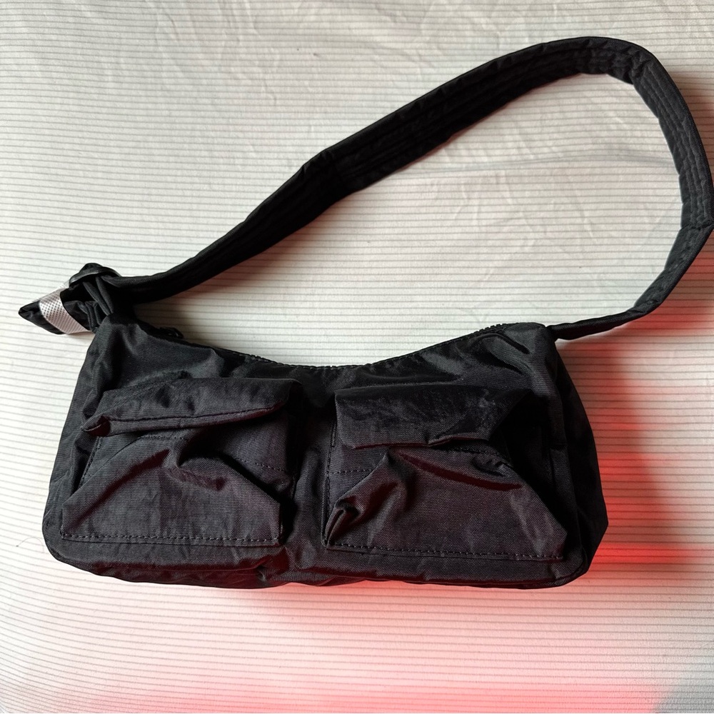 BAGGU cargo shoulder bag